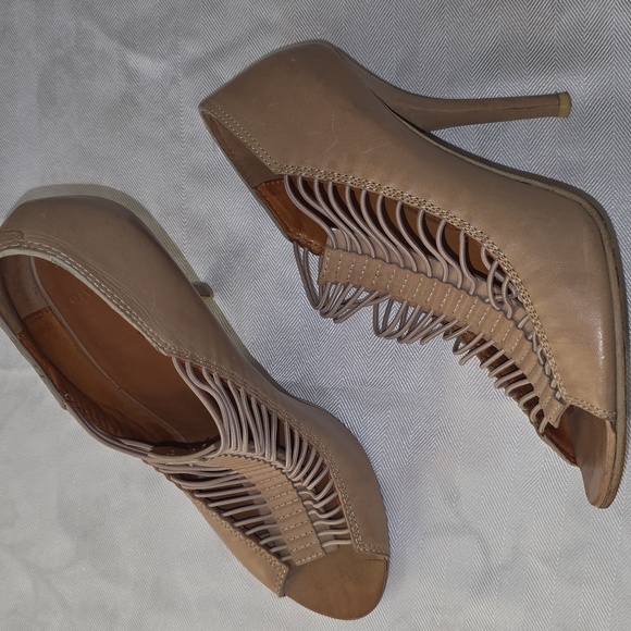 Givenchy‎ Tan Women's Heels 9.5